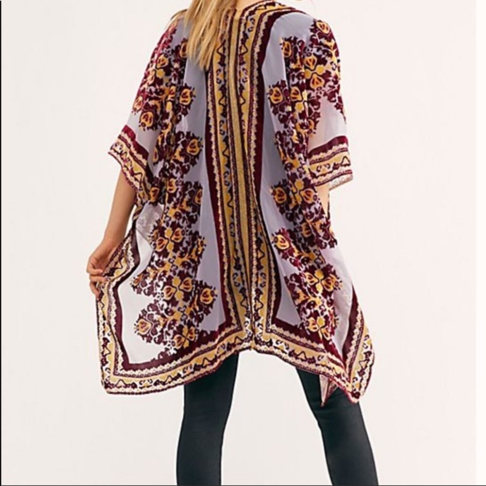 NWT Free People Red/Gold MUSE Burn Out Kimono O/S - Picture 2 of 11